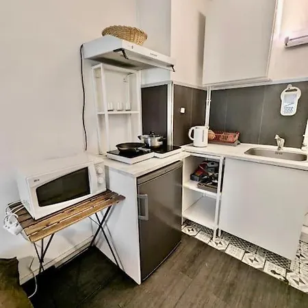Apartment T1 Centre - Calme & Equipe Avec Parking Gratuit *