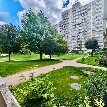 Apartment T1 Centre - Calme & Equipe Avec Parking Gratuit